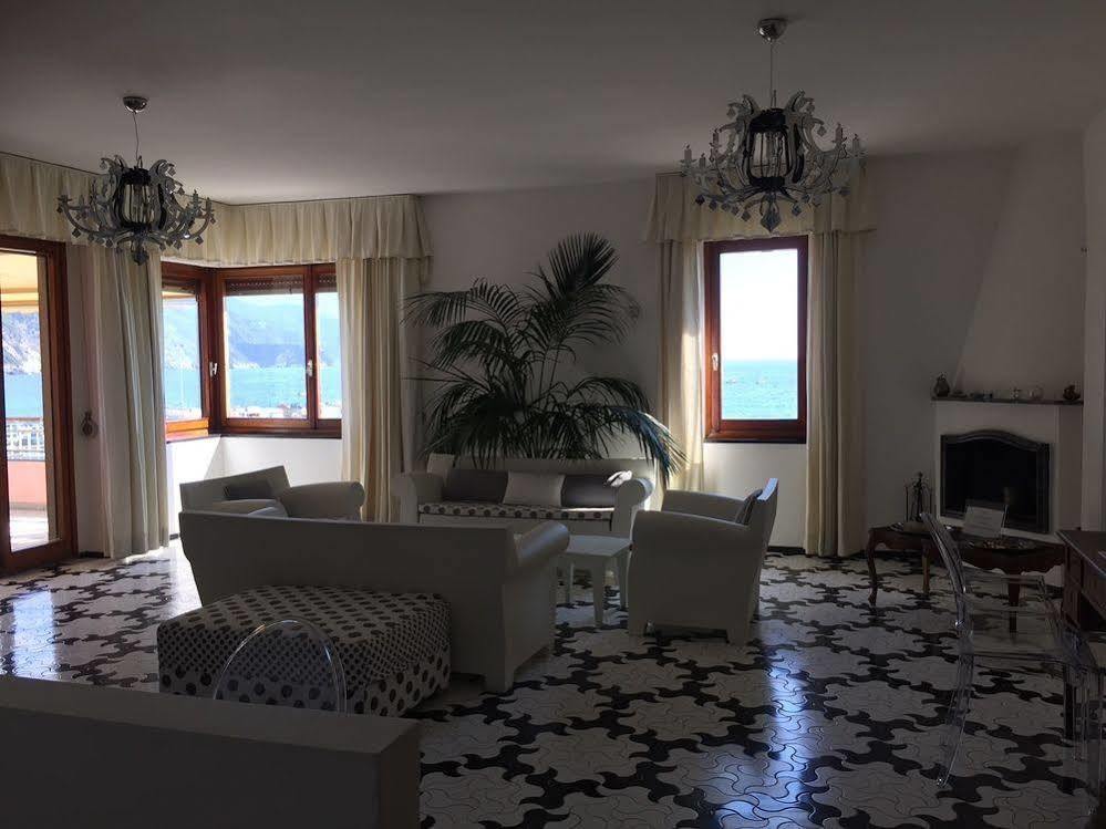 Affittacamere Lo Scoglio Monterosso al Mare Exterior photo